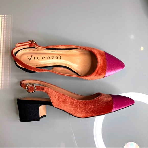 Anthropologie Shoes - Anthropologie Vicenza Velvet Blocked Heels